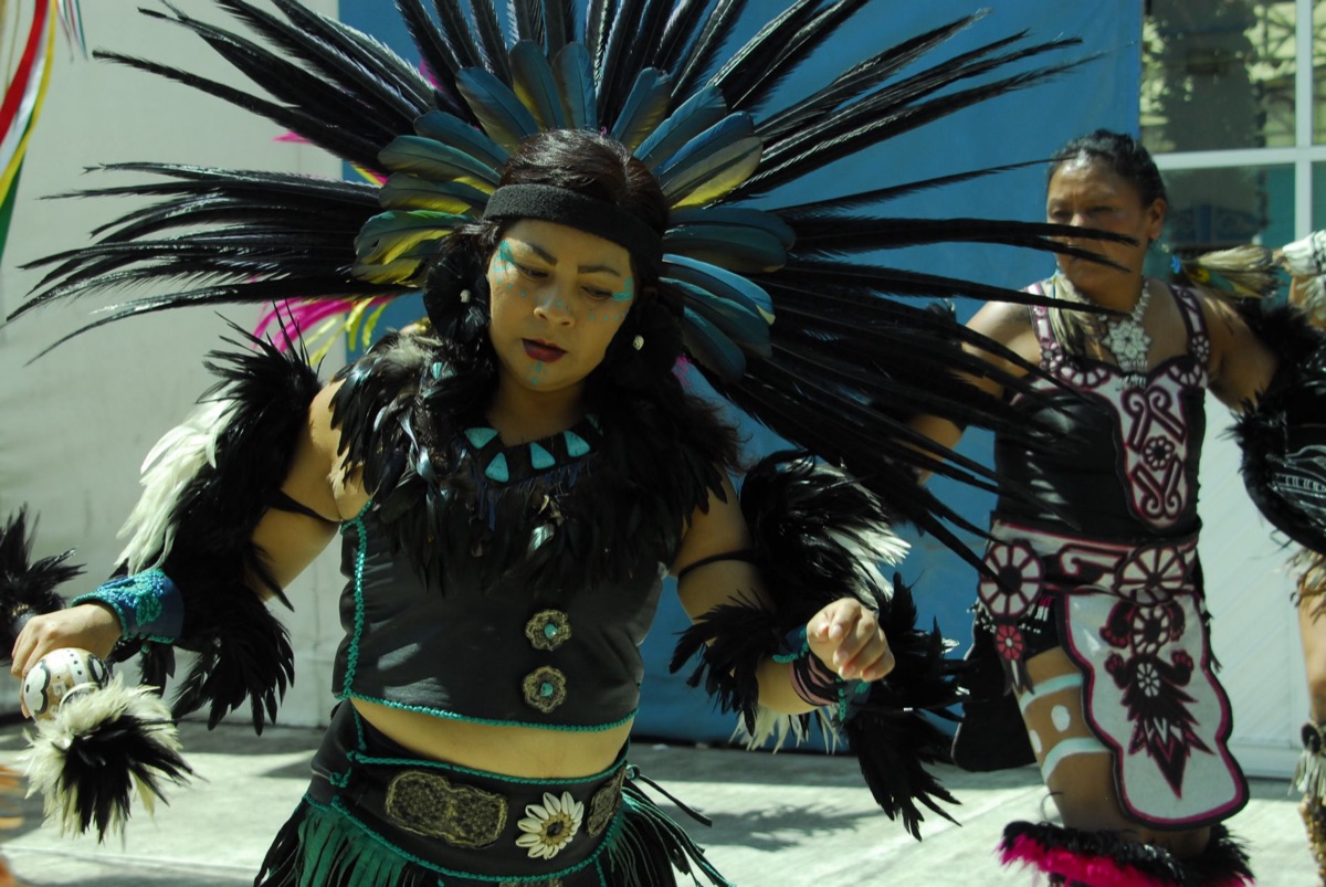 Fiji dancers performing hula dance