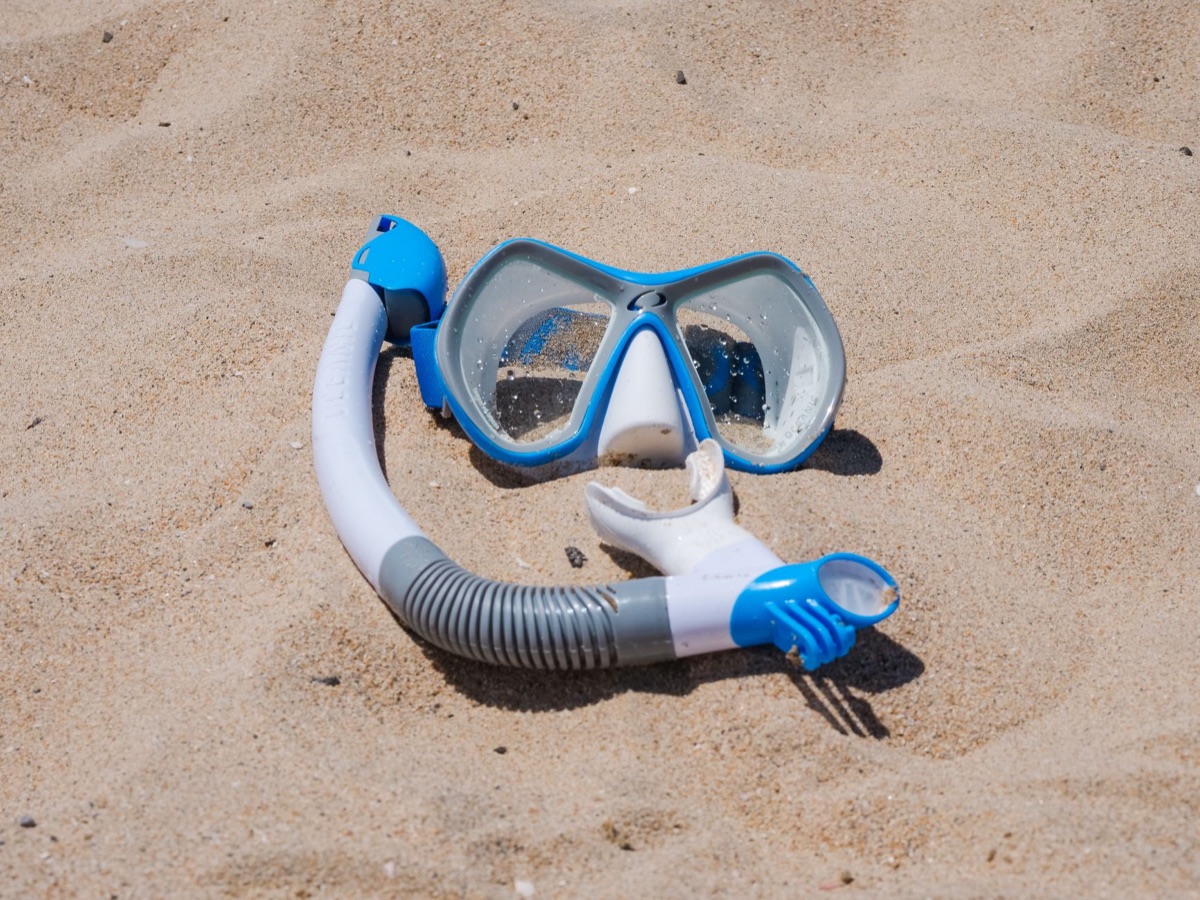 snorkeling gear set