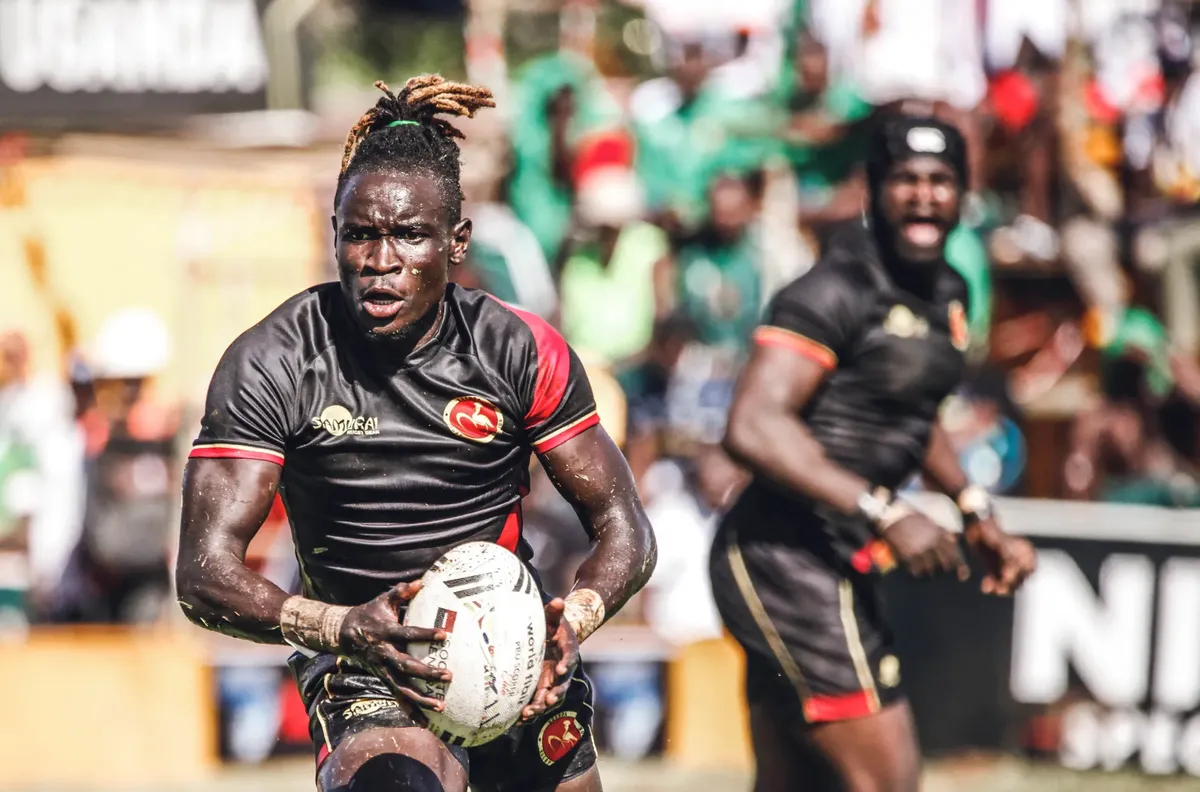Rugby 球員在戶外運動比賽中比賽。